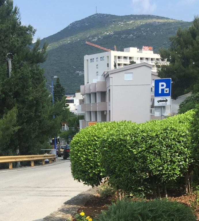 Kristic Apartment *